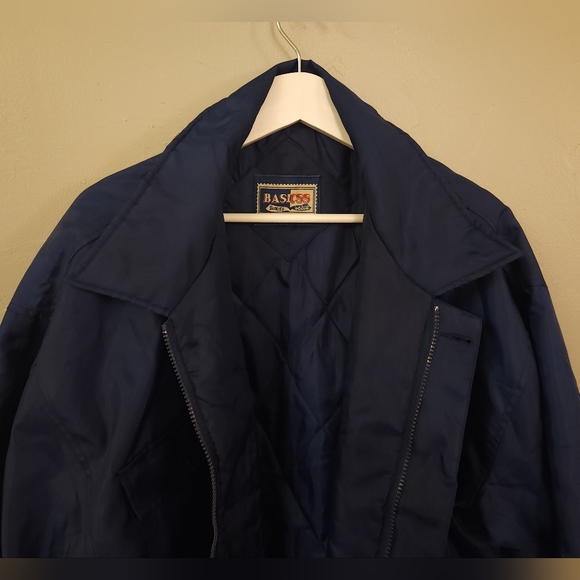 90's Navy Blue Waterproof Jacket - Picture 3 of 9